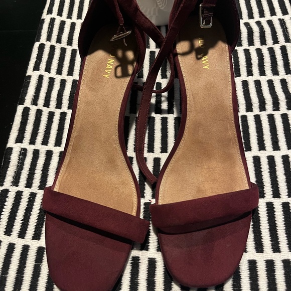 Old Navy- Faux-Suede Kitten Heel- worn once - Picture 3 of 6